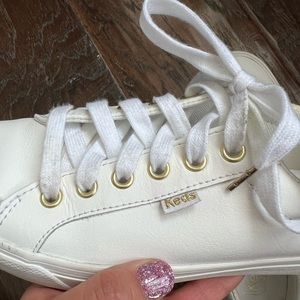KEDS - White sneakers with gold detail
